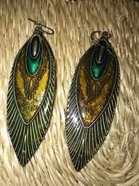 COSTUME JEWELRY-EARRINGS