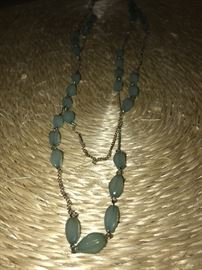 COSTUME JEWELRY-NECKLACE