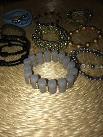 COSTUME JEWELRY-BRACELETS