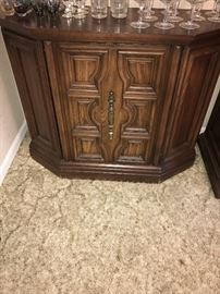 VINTAGE SIDE CABINET