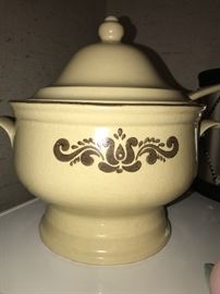 VINTAGE PFALTZGRAFF VILLAGE TUREEN