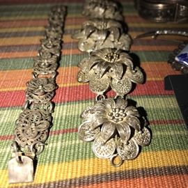 VINTAGE STERLING SILVER JEWELRY