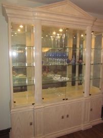 China Cabinet, Drexel Heritage