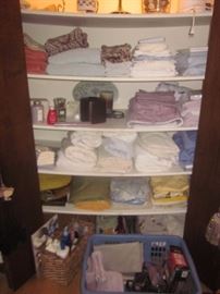 Towels, bathroom accessories 