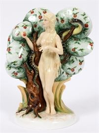 Lot#25, ROYAL DOULTON FIGURINE, LES FEMMES FATALES, EVE, H 9 1/2" HN 2466 with its box. Numbered 22/750.