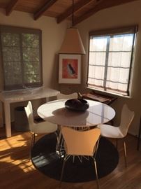 Dinette Set ~ Round Laminate Table on Wire Base