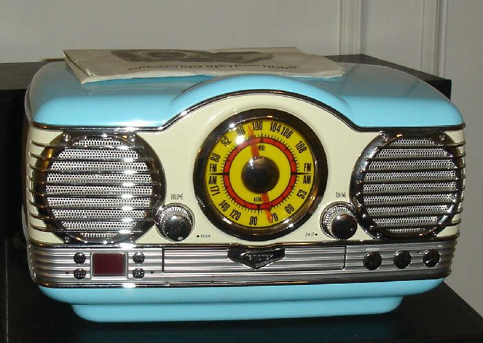 Memorex retro radio