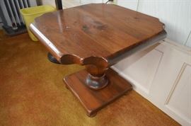 Pedestal Table