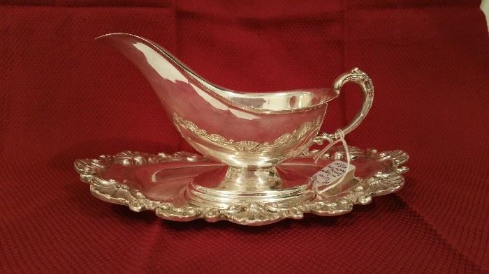 Silverplate gravy boat with tray