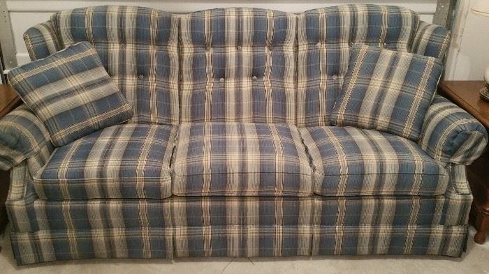 Early American Sofa - great condition