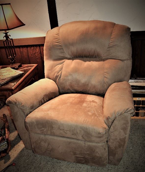 "Lane" Washable Suede Recliner - Looks like new!  Barely used. 