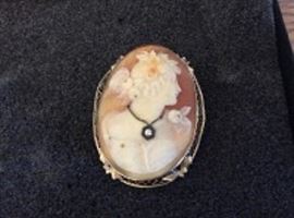 Vintage Cameo