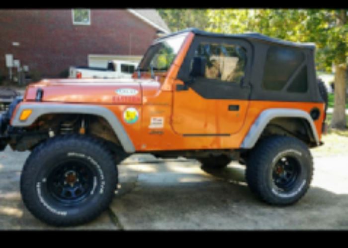 2002 Jeep Wrangle Sport - ready for off road and on road