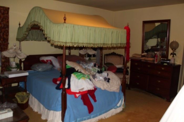 4 Poster Bed with Canopy and other Bedroom Furnishings
