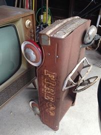 FIRE TRUCK PEDDLE TOY