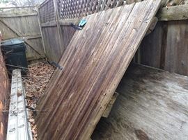 ONE SIDE OF A SET OF BARN WOOD GATE