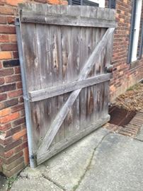 ONE SIDE OF A SET OF BARN WOOD GATE