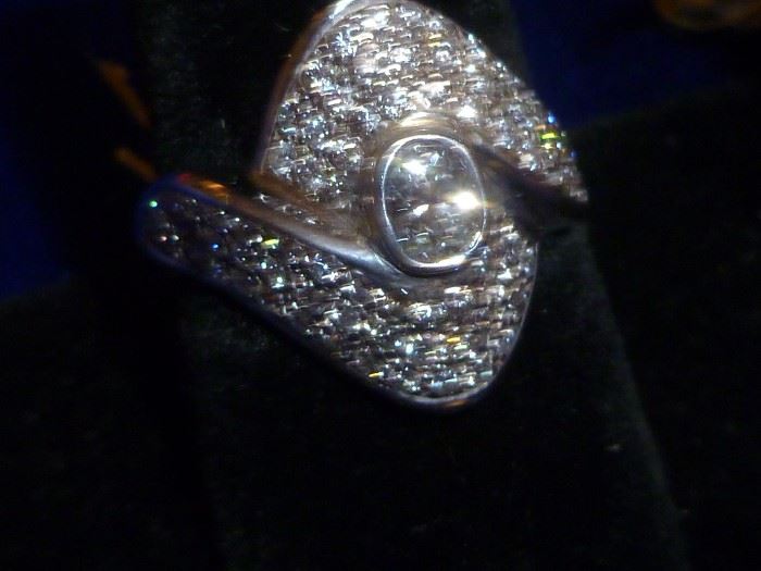 flashy diamond white gold ring
