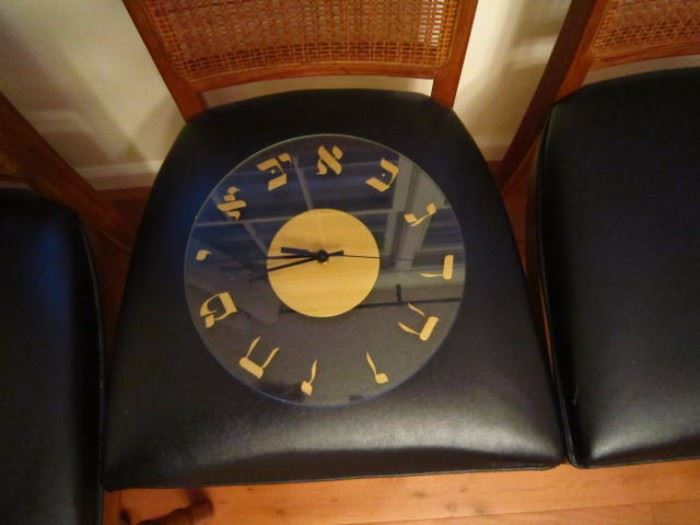 Hebrew Clock-glass, battery operated