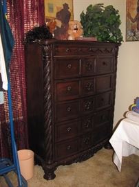 Chest of drawers