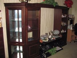 Entertainment center