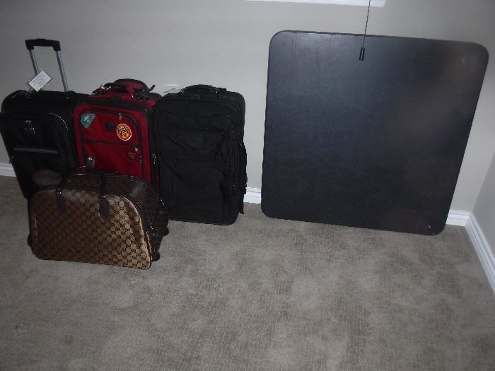 LUGGAGE AND CARD TABLE.