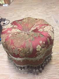 ottoman / foot stool