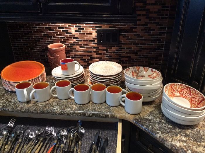 Williams & Sonoma set of pottery china