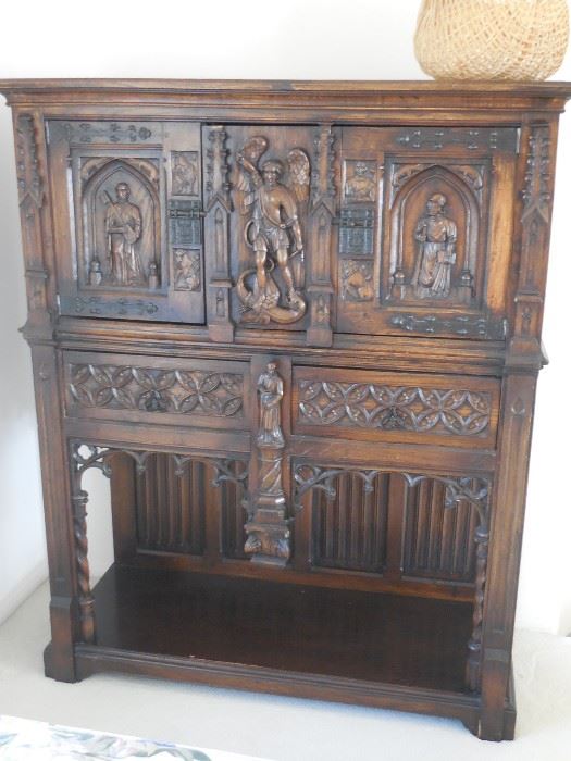 Vintage Wooden Cabinet
