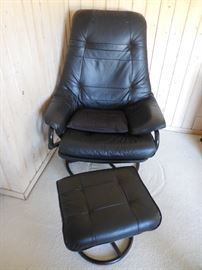 Office Chair with Ottoman