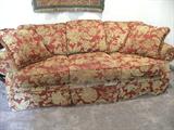 Broyhill Sofa.. Like New.... Make your purchase for this beautiful sofa for $ 300.00...
For more information call: 615-394-8903 or 615-824-0107