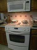 White Kenmore Stove "Self Clean". will be sold...Details to follow ......also Kenmore Microwave, like new will also be sold....
Side by Side, Kenmore Refrigerator......Entire Content of Kitchen Items will be sold...Lots and lots of items to choose from...
As of Friday after close of sale, we STILL HAVE ALL APPLIANCES THAT WILL BE FOR SALE STARTING EARLY 8:00 A.M. ON SATURDAY, AUG 25TH...
