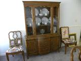 China/Water Glasses, Pressed Glassware, French Buffet w/matching chairs... Dining Room Sold as a set... with 6 chairs at $ 400.00.
GREAT SHAPE......Come take a look..