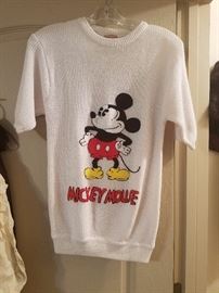 1970s mickey mouse sweater