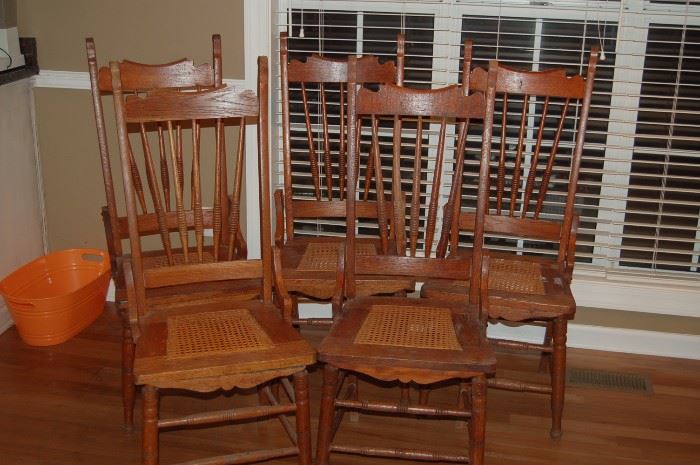 Antique Set of oak chairs (5)