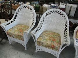 1930'S WICKER ROCKONG AND SIDE CHAIR
