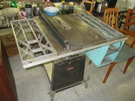 TABLE SAW