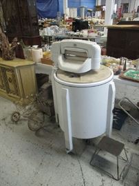 RINGER WASHING MACHINE