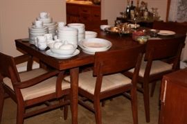 Dining Room Table with 6 Chairs