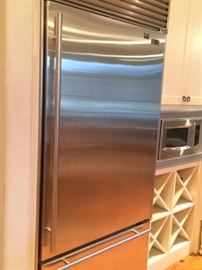 Stainless Steel Sub-Zero 650 Fridge 36wide X71 Tall with vent 83" tall