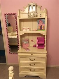 girls dresser