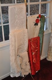 Many gorgeous holiday linens to choose from!