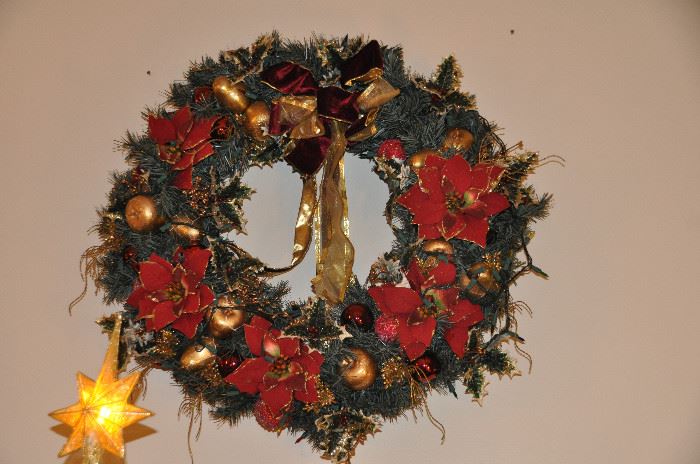 Another prelit wreath to choose from