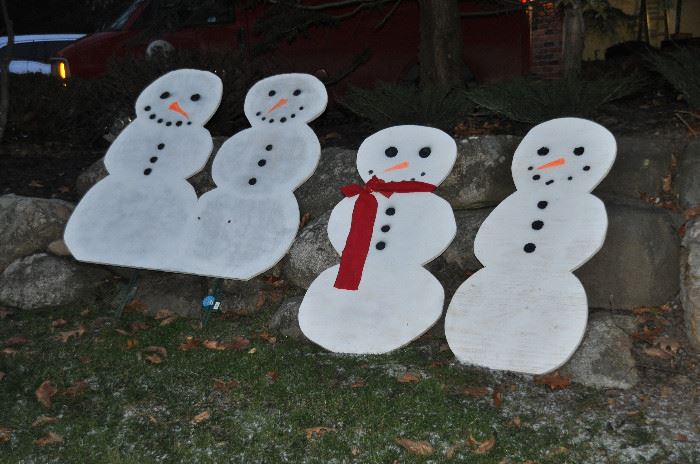 Outdoor wooden snowman cutouts!