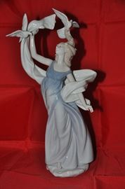 RARE! Lladro HAND SIGNED Millenium Collection figurine, "New Horizon".  Sorry no box!