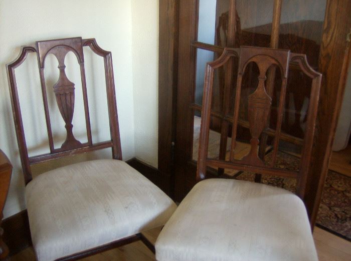 Set dining chairs,  5 side and one arm available 