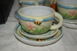 Winnie the Pooh Porcelain child's tea set