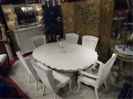 ROBB AND STUCKY DINING TABLE WITH LEAF AND 6 CHAIRS IN TROPICAL WHITE
