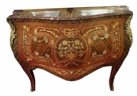 LARGE LOUIS XV STYLE MARQUETRY BOMBE CHEST WITH BEVELED MARBLE TOP