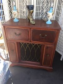 Emerson Mahogany Hi Fi Stereo in cabinet